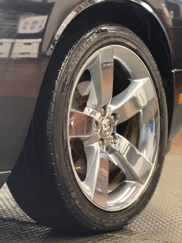 Used 2013 Dodge Challenger SXT image 16