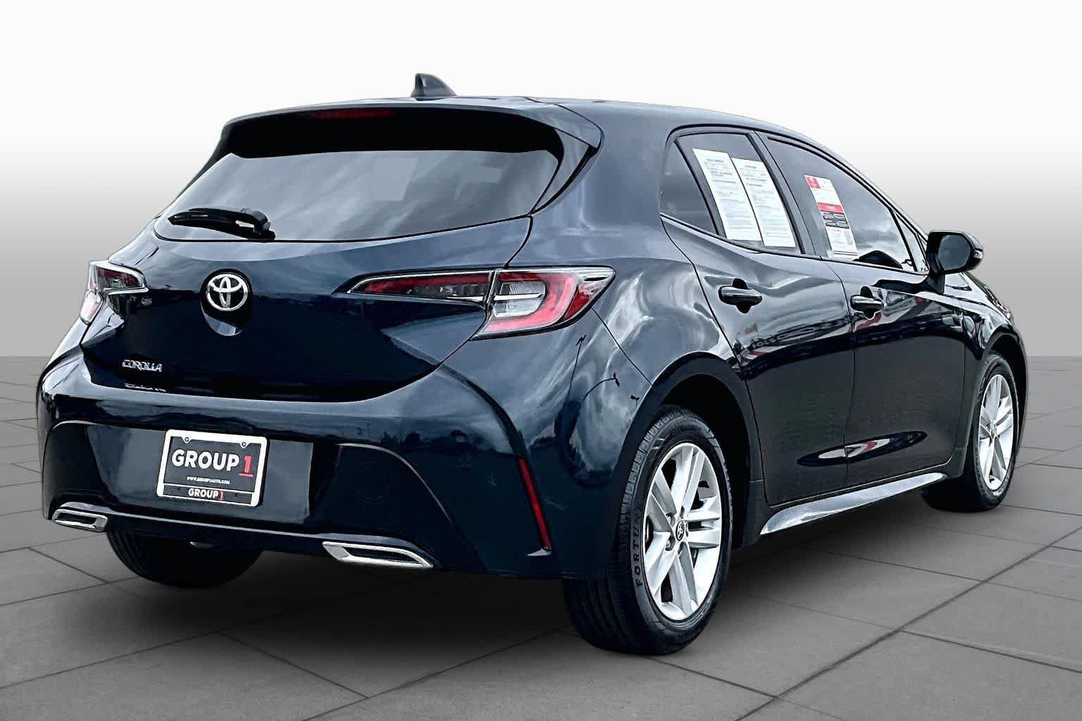 Certified 2022 Toyota Corolla SE w/ SE Preferred Package FWD image 12