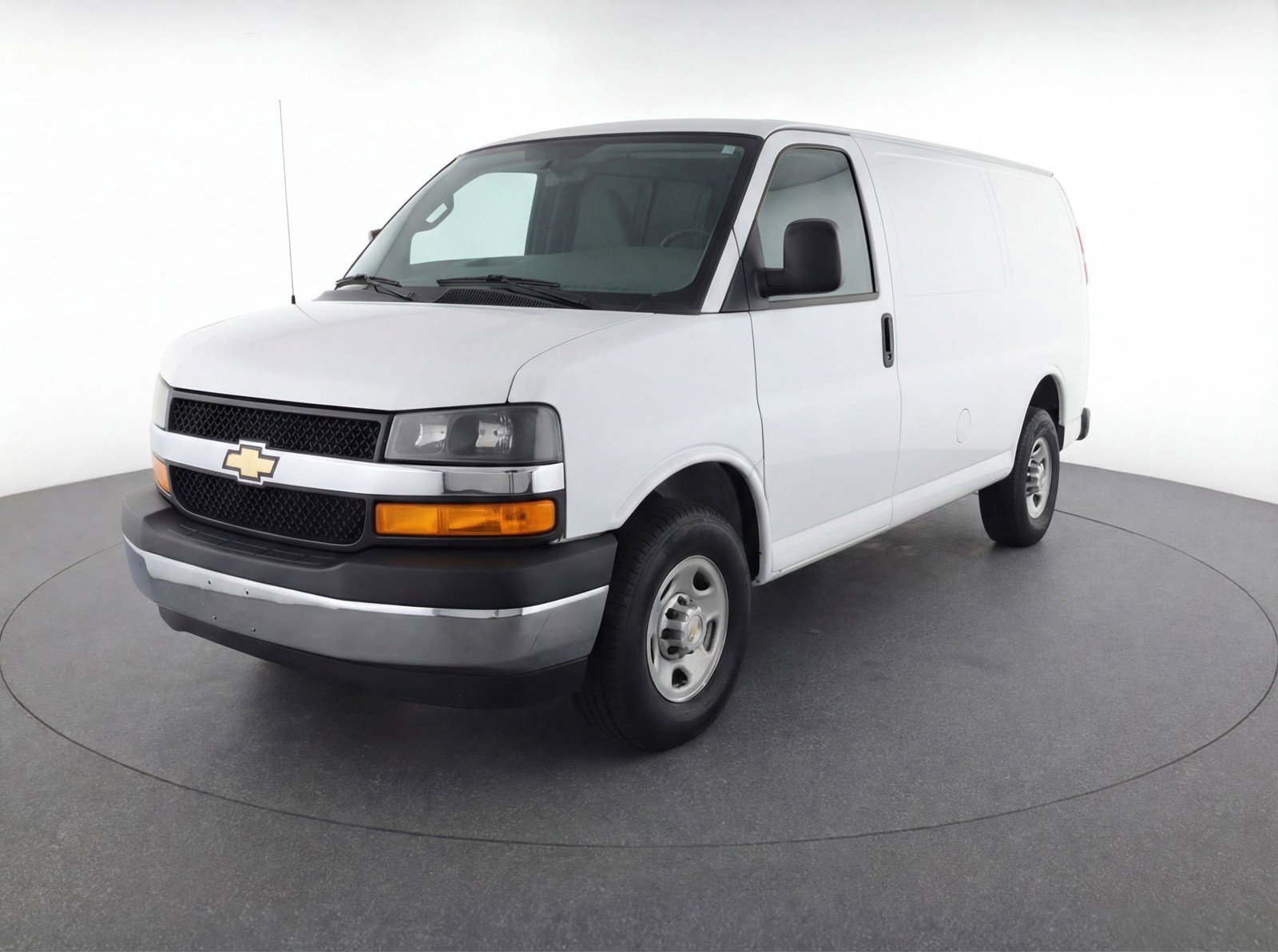 Used 2025 Chevrolet Express 3500 LT w/ LT Preferred Equipment Group image 3