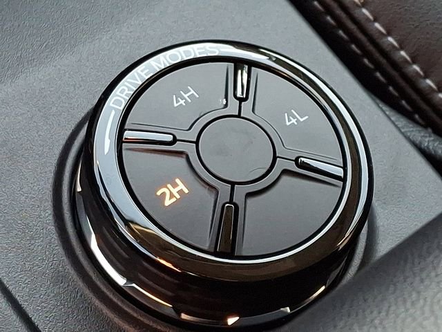 Used 2025 Ford Ranger Lariat w/ FX4 Off-Road Package image 23