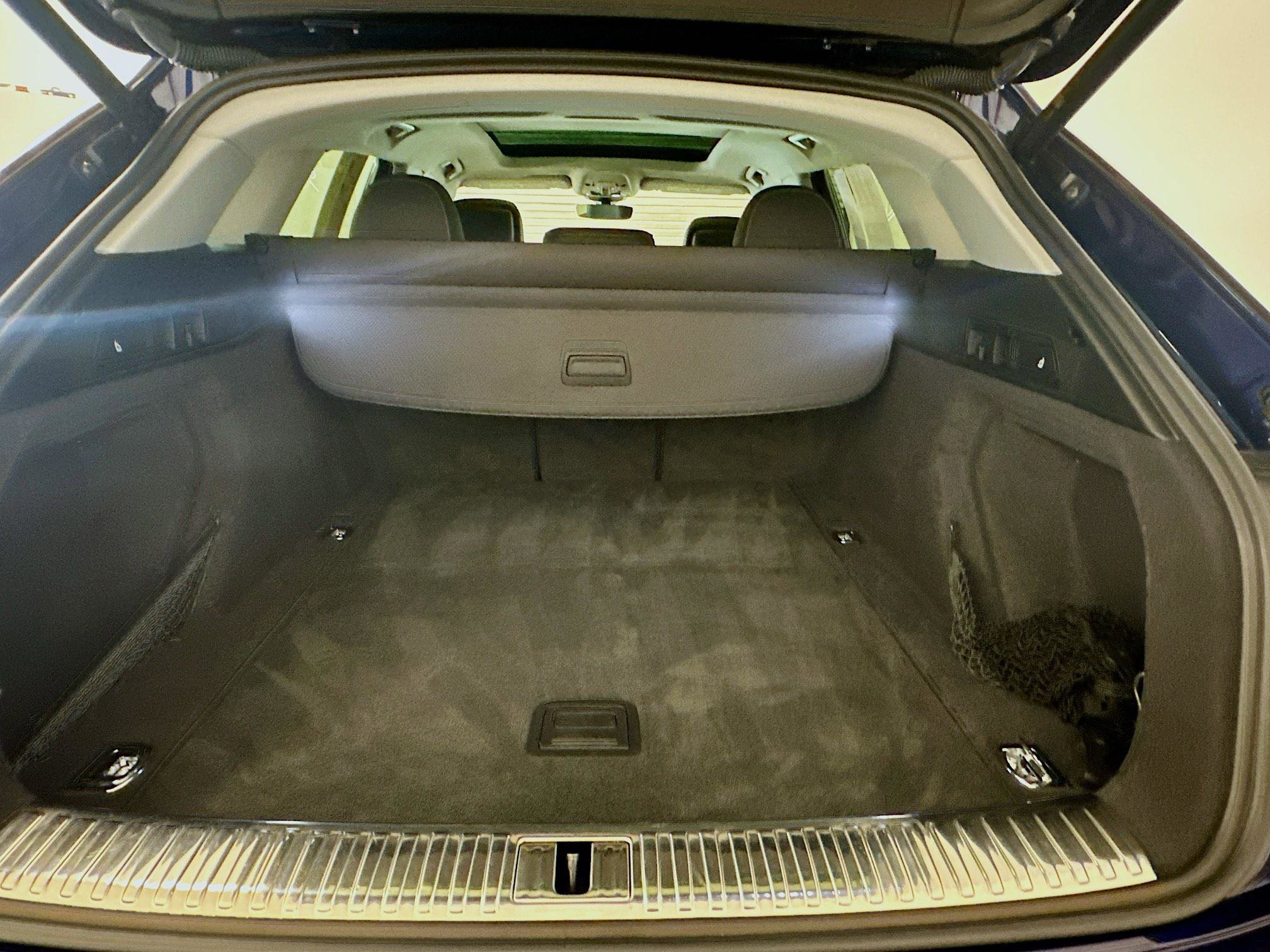 Used 2022 Audi e-tron Premium AWD/4WD image 31