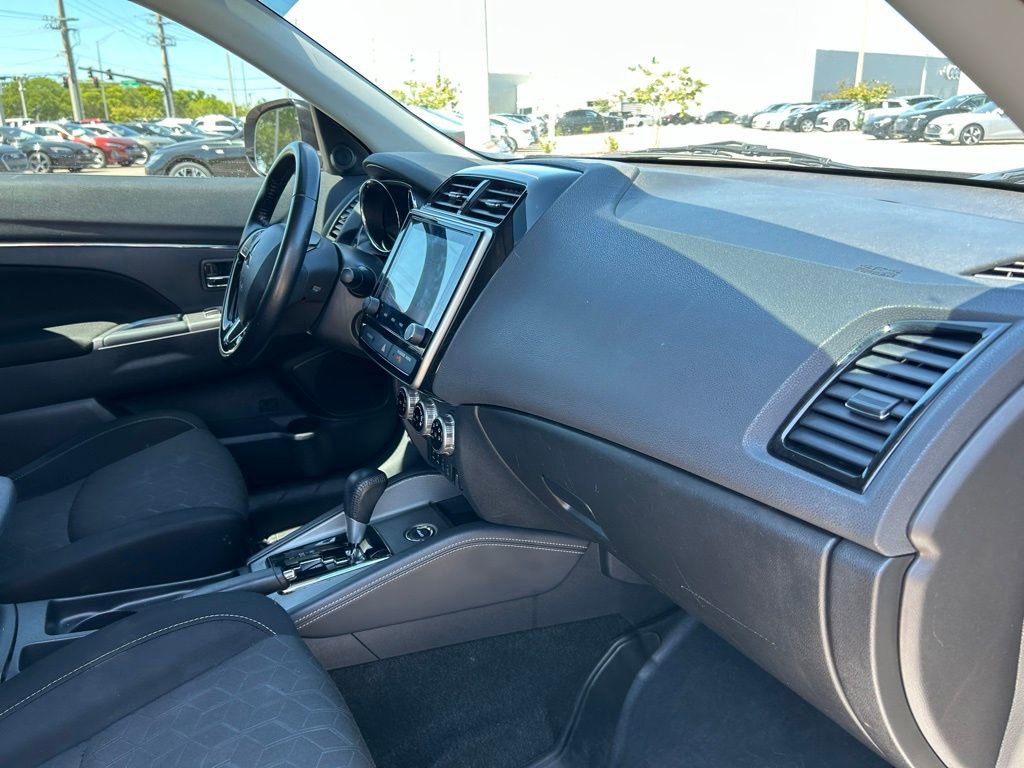 Used 2021 Mitsubishi Outlander Sport SE image 42
