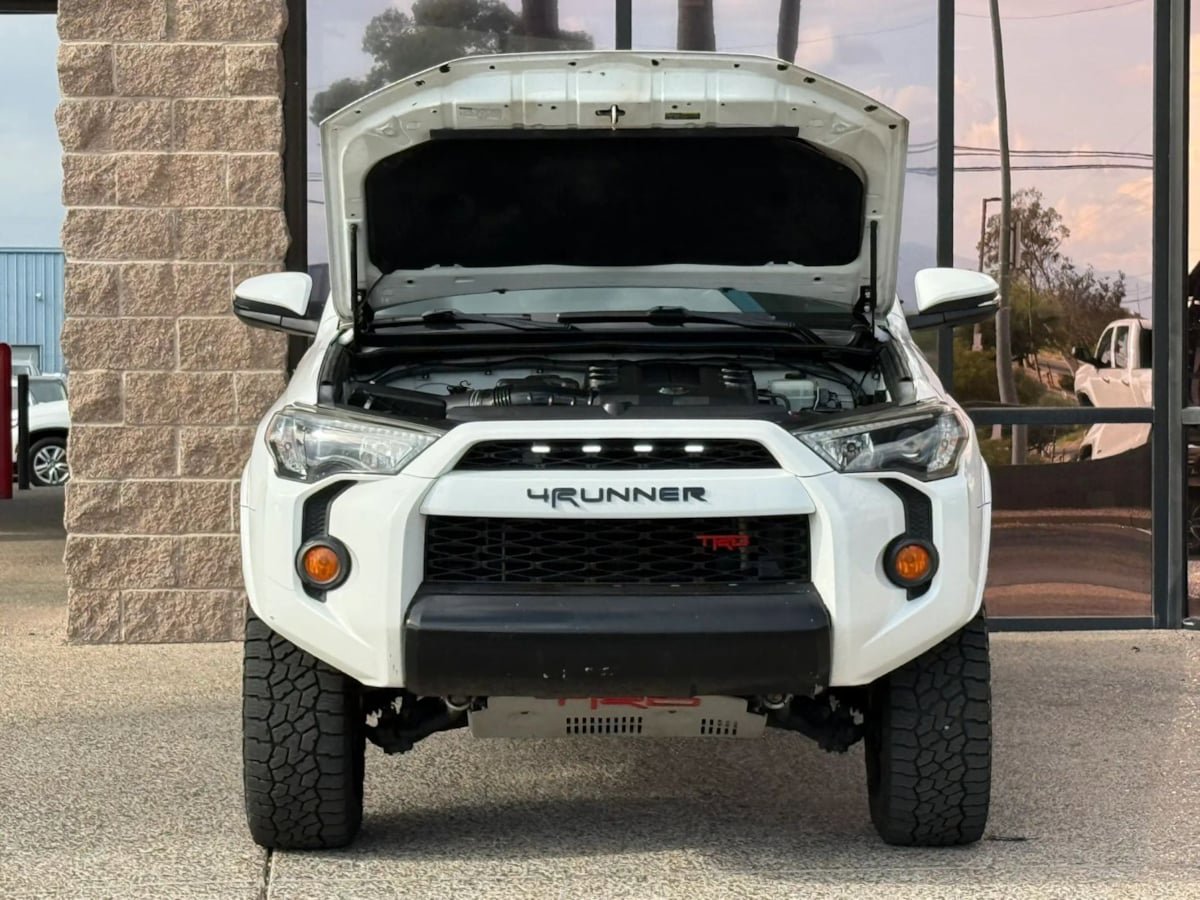 Used 2018 Toyota 4Runner TRD Off-Road Premium AWD/4WD image 20