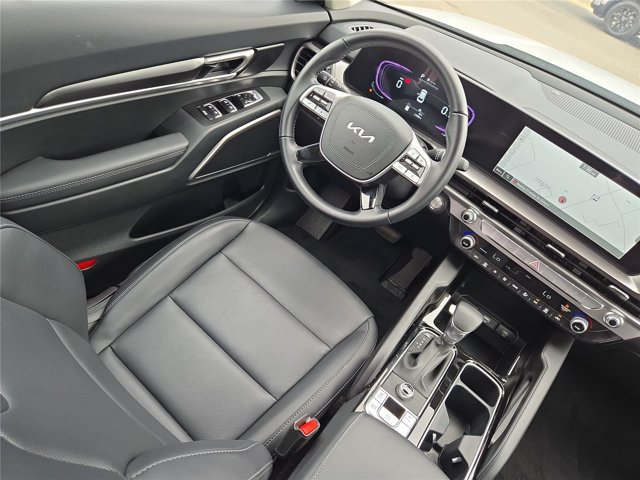 Used 2025 Kia Telluride LX FWD image 39
