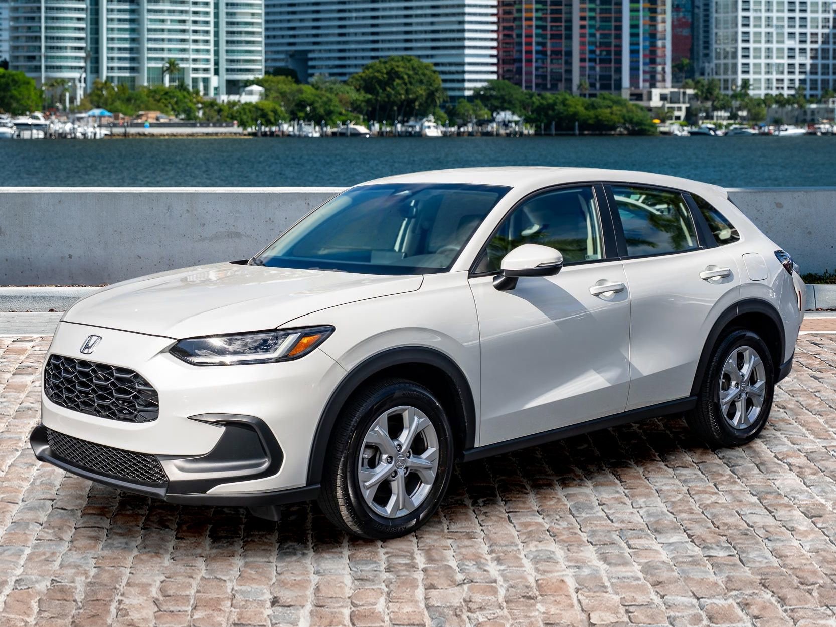 Used 2023 Honda HR-V LX image 1