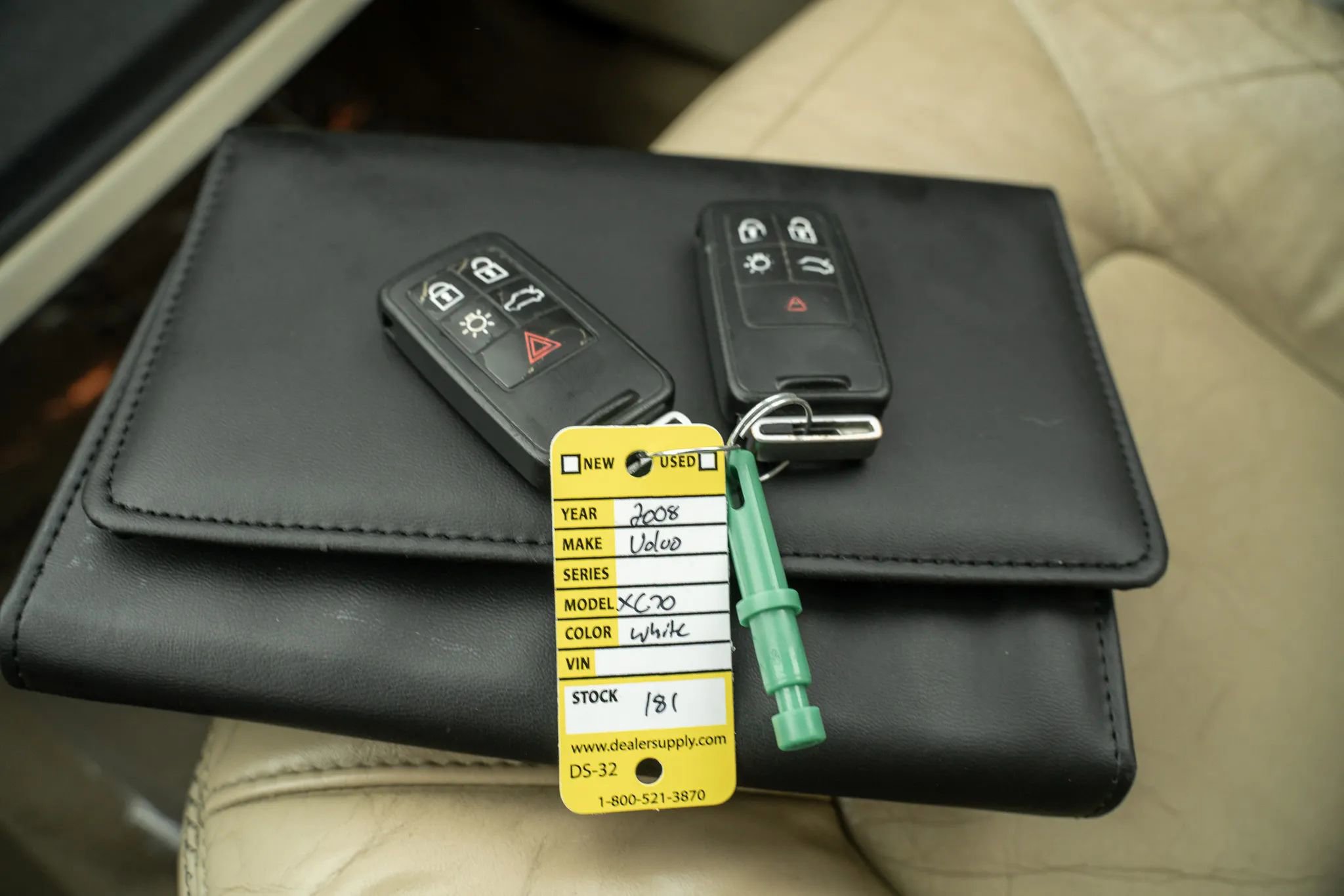 Used 2008 Volvo XC70 3.2 image 23