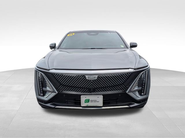 Used 2024 Cadillac Lyriq Luxury w/ LPO, Floor Liner Package AWD/4WD image 2