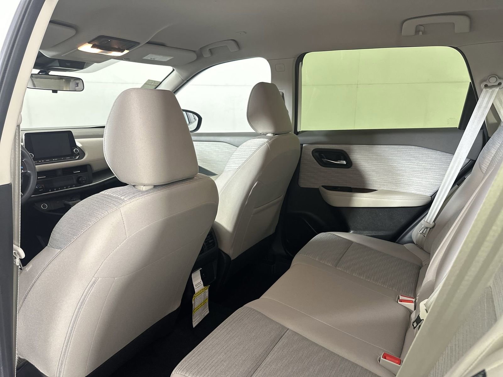 Used 2023 Nissan Rogue SV image 28