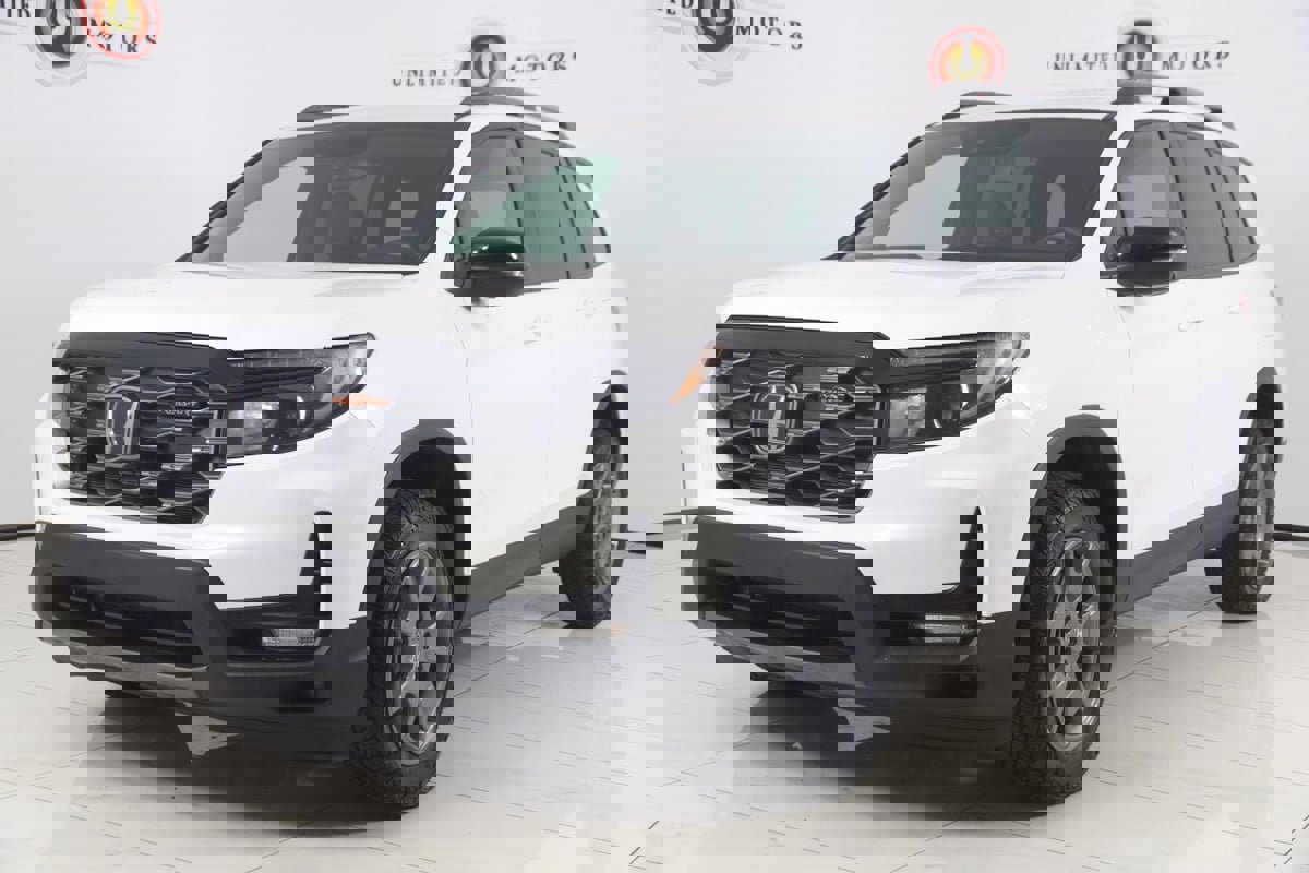 Used 2024 Honda Passport TrailSport image 5