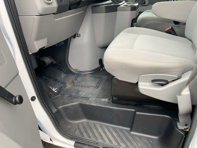 Used 2018 Ford E-450 and Econoline 450 Super Duty w/ Exterior Upgrade Package image 14