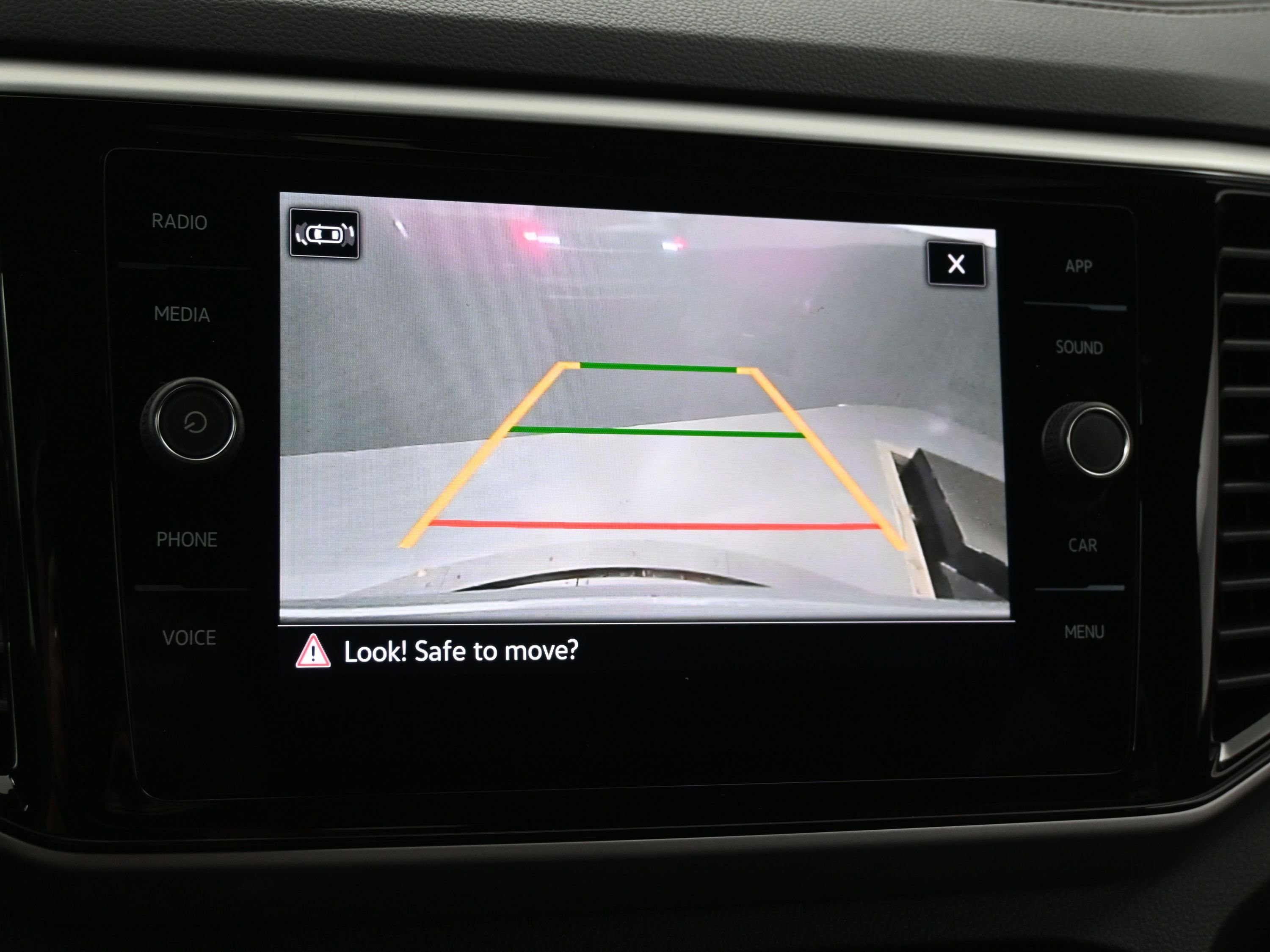 Used 2023 Volkswagen Atlas Cross Sport SE image 17