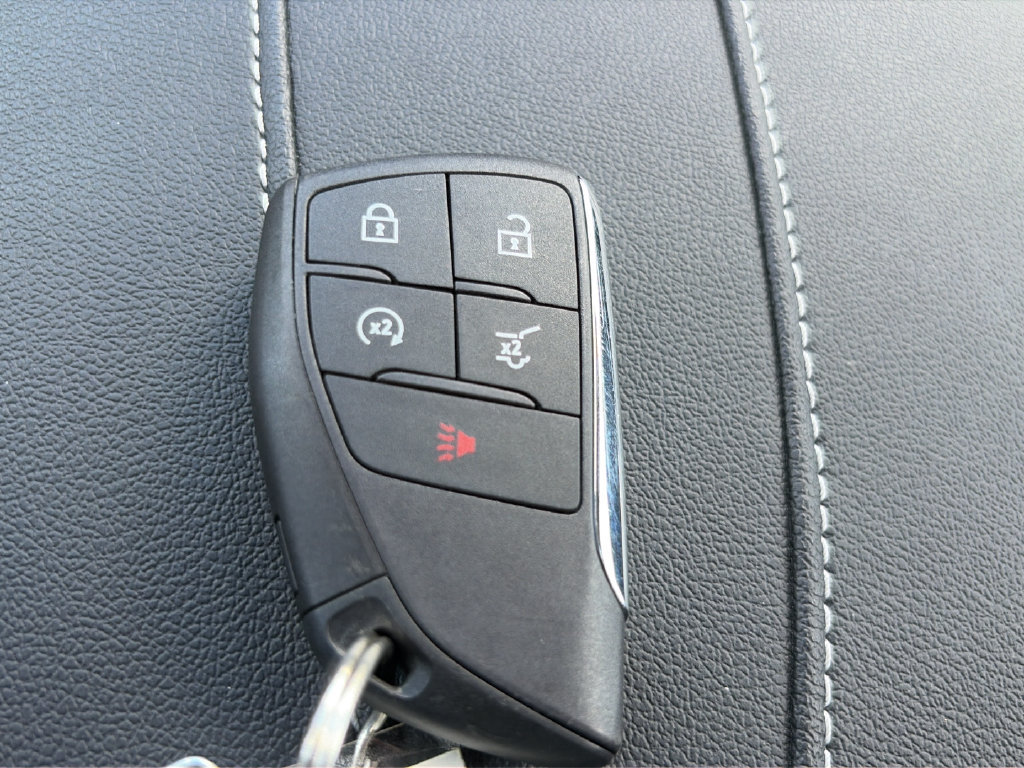 Used 2026 Chevrolet Traverse LT w/ Driver Confidence Package FWD image 29