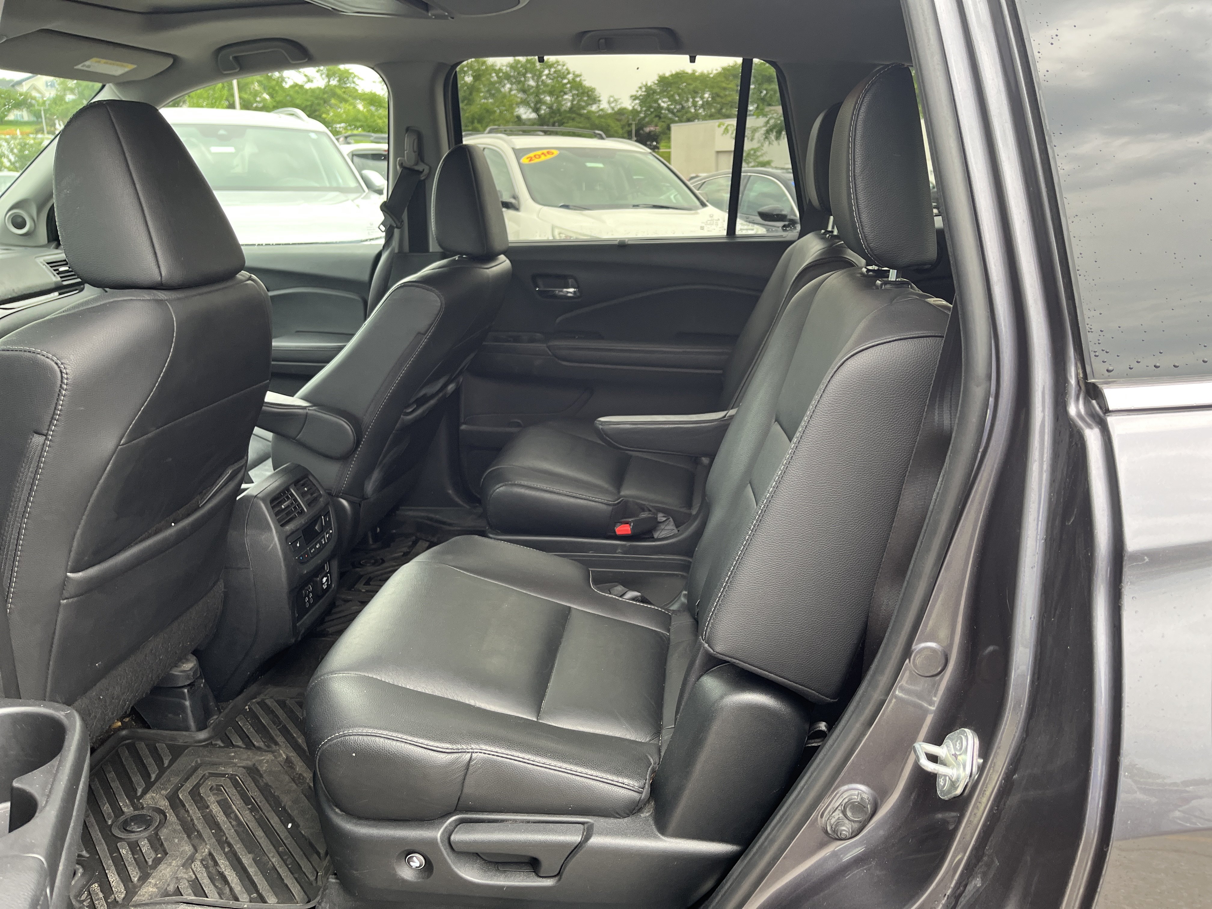 Used 2021 Honda Pilot Touring image 15