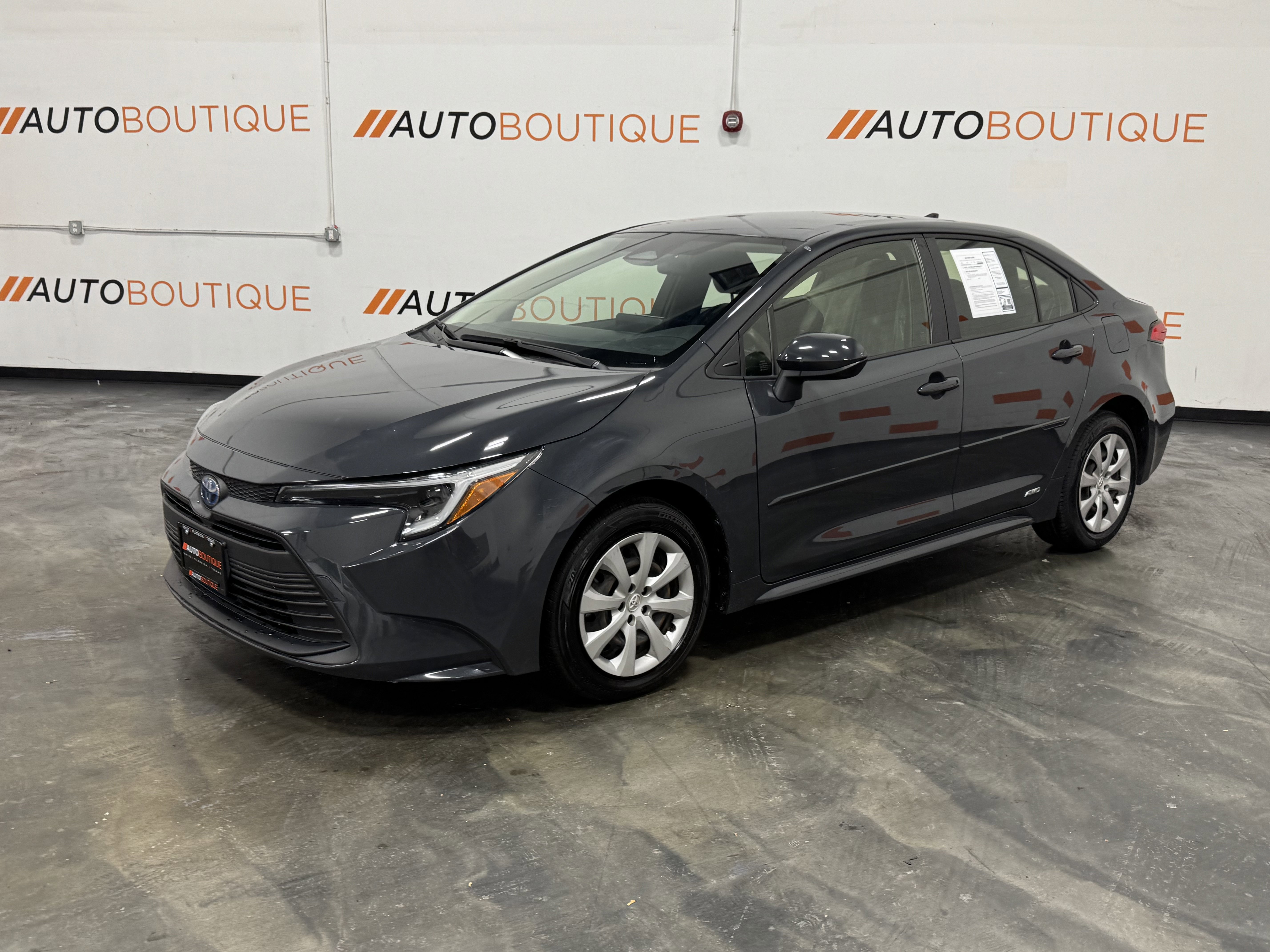 Used 2023 Toyota Corolla LE image 5