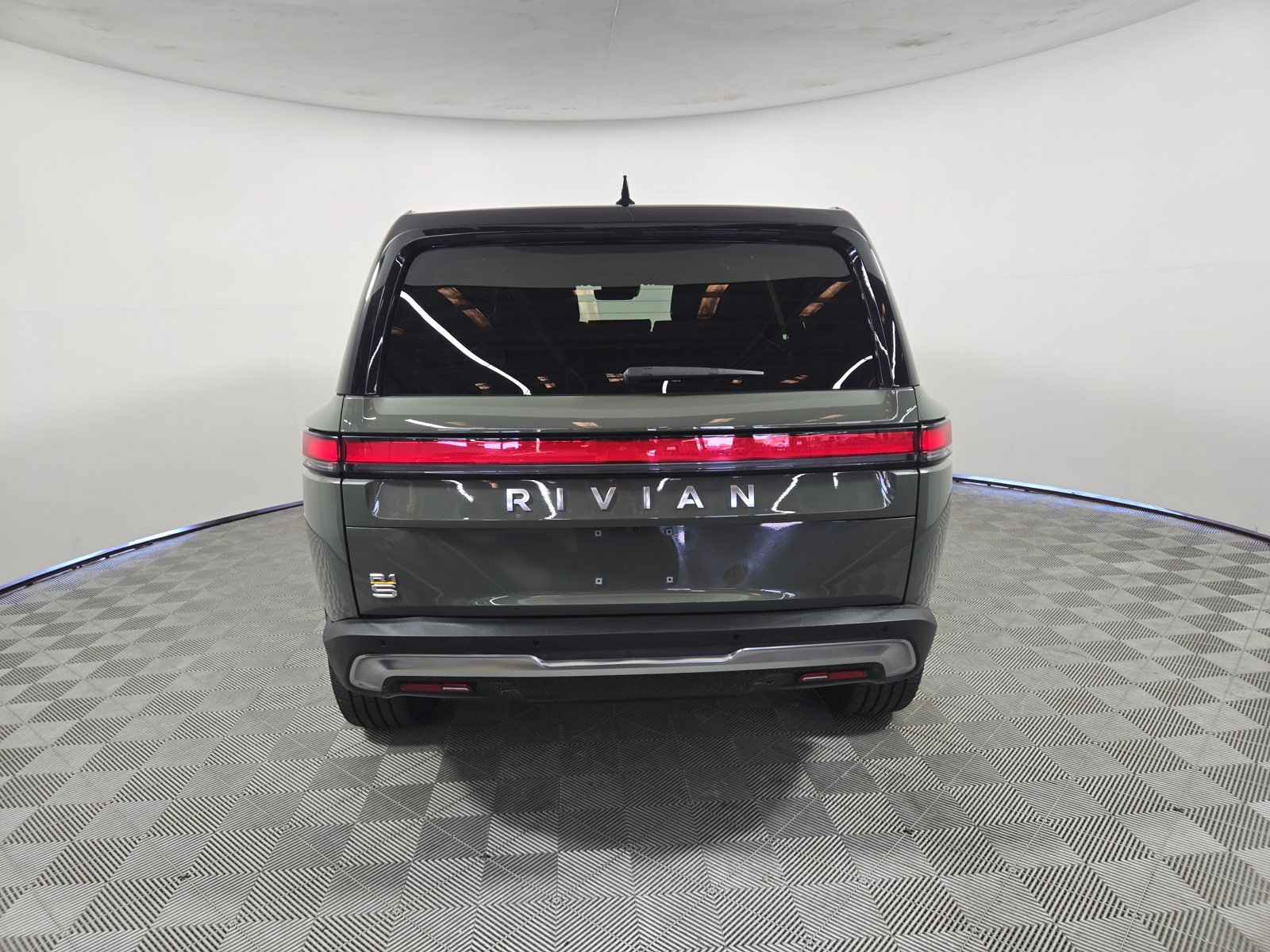 Used 2022 Rivian R1S Launch Edition Quad AWD/4WD image 4