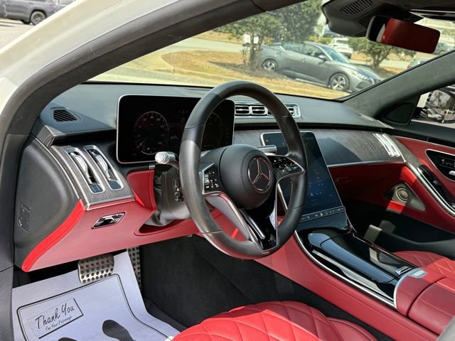 Used 2022 Mercedes-Benz S 580 4MATIC Sedan w/ AMG Line Package image 16