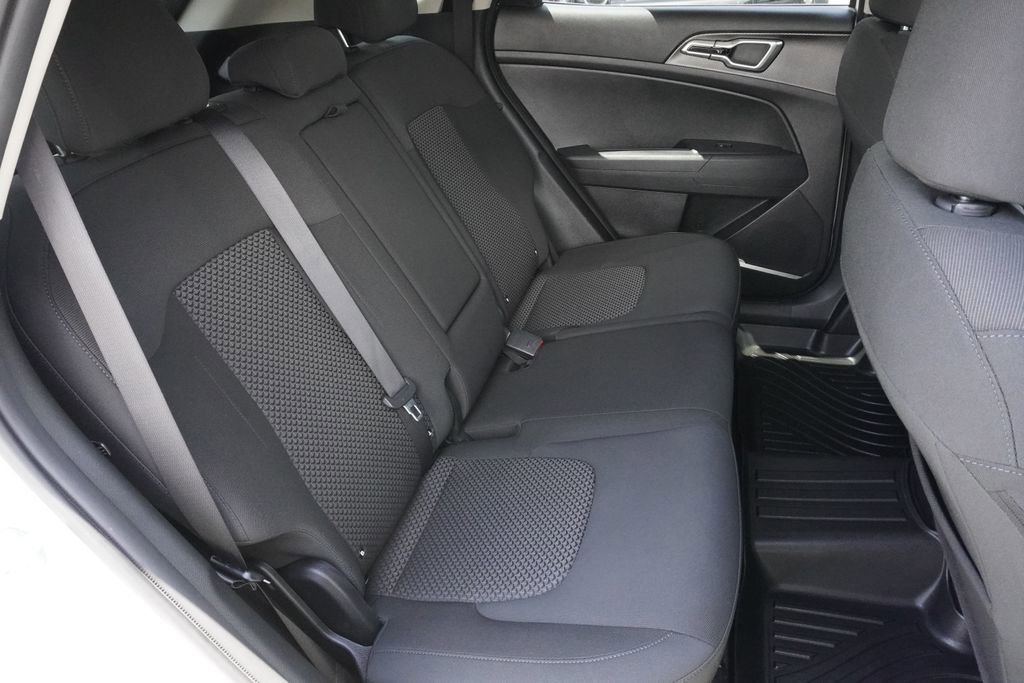 Used 2023 Kia Sportage LX AWD/4WD image 27