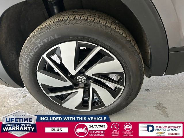 Used 2025 Volkswagen Atlas SE image 11