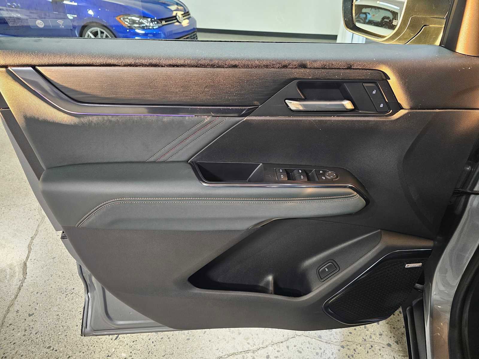 Used 2024 GMC Acadia AT4 w/ Super Cruise Package image 23