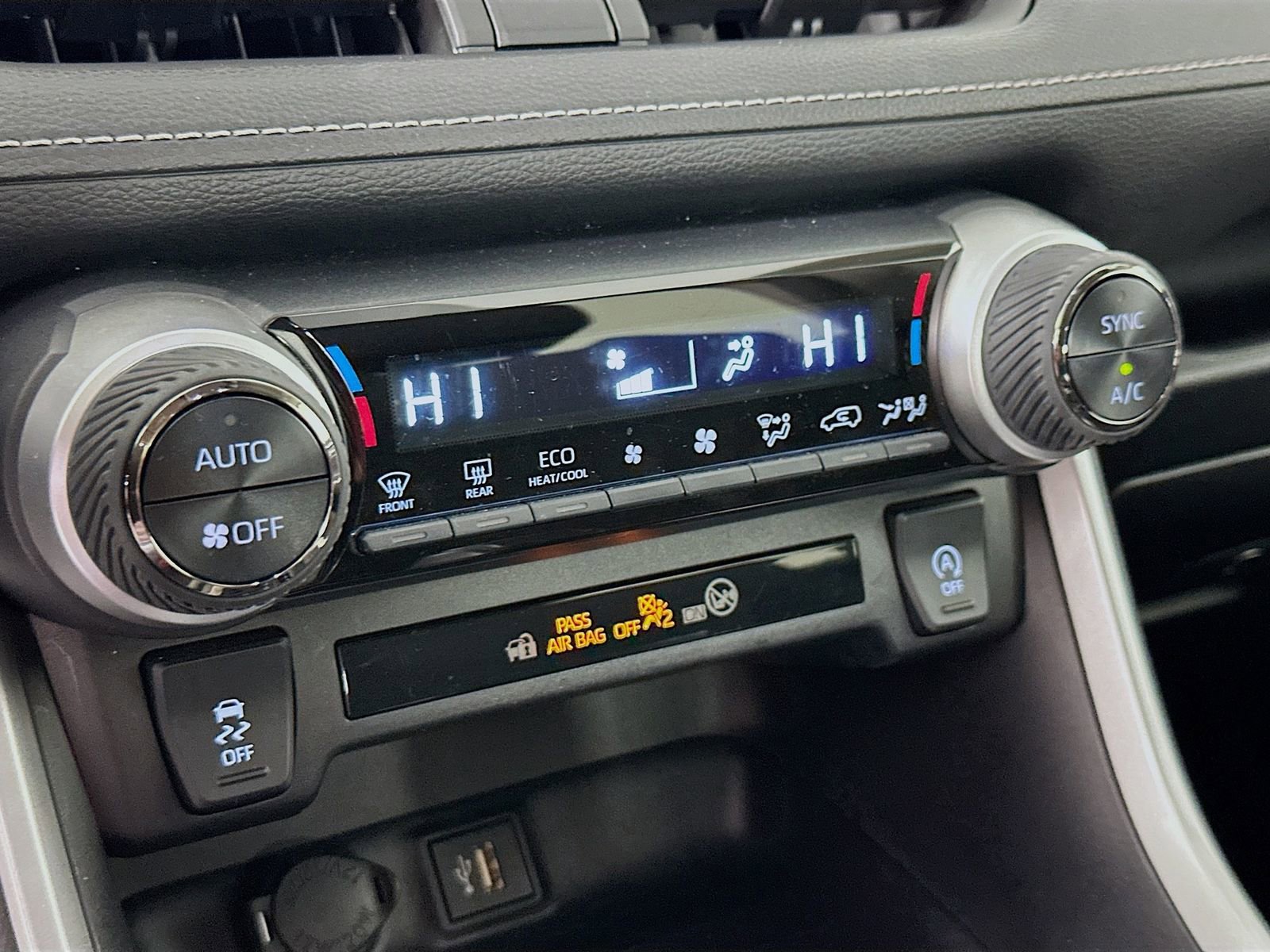 Used 2024 Toyota RAV4 XLE image 16