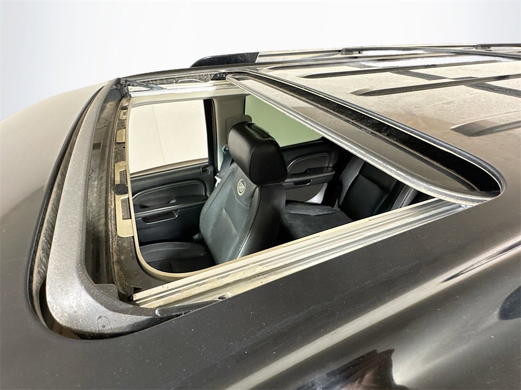 Used 2012 Cadillac Escalade ESV Platinum image 21