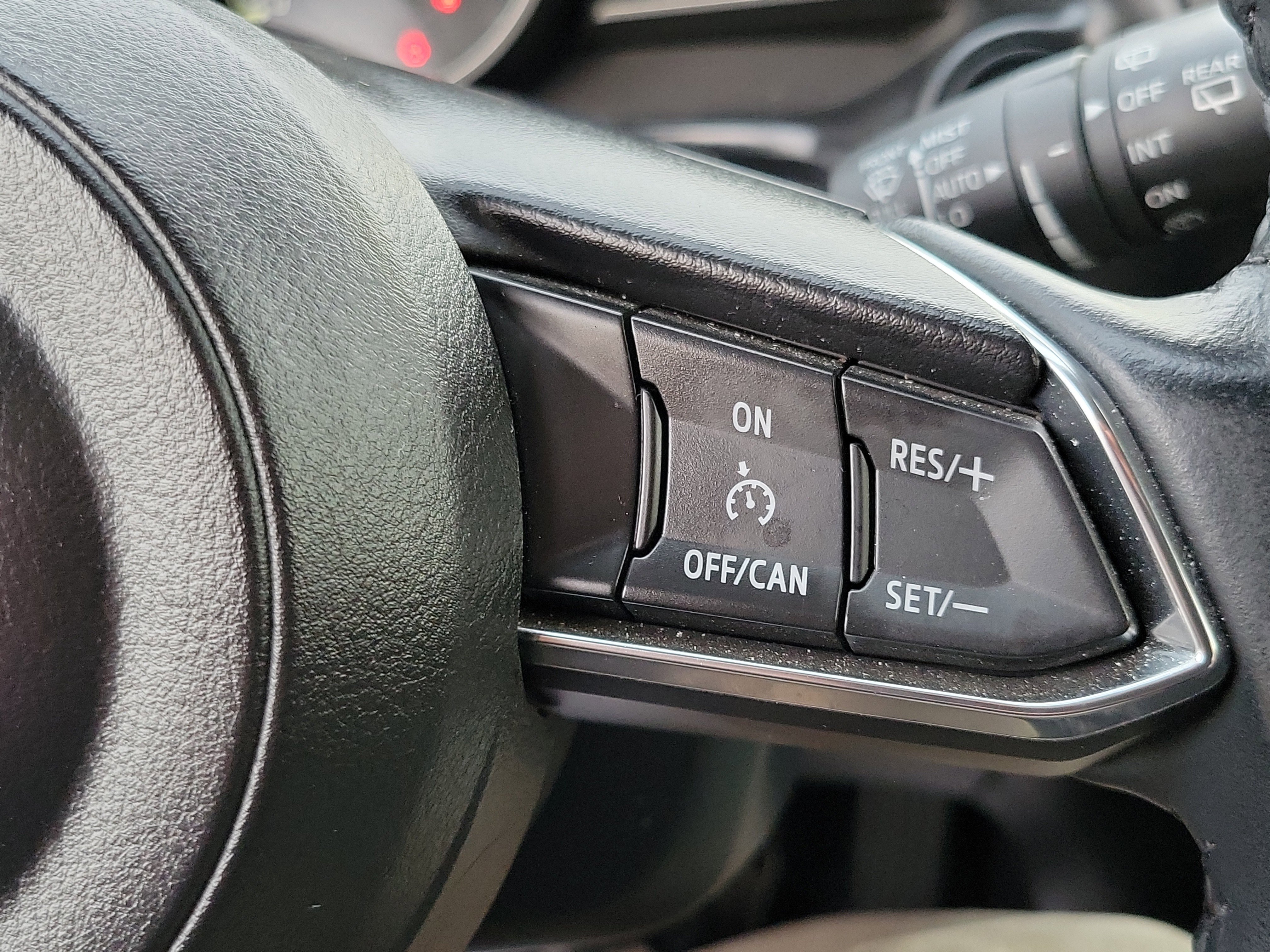 Used 2018 MAZDA MAZDA3 Touring image 10