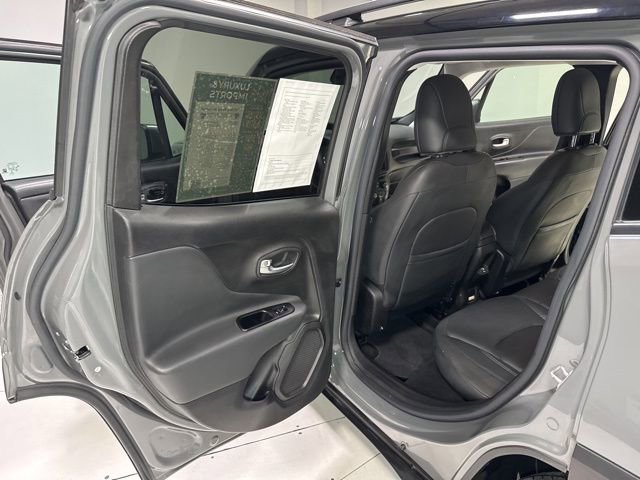 Used 2021 Jeep Renegade Limited image 23