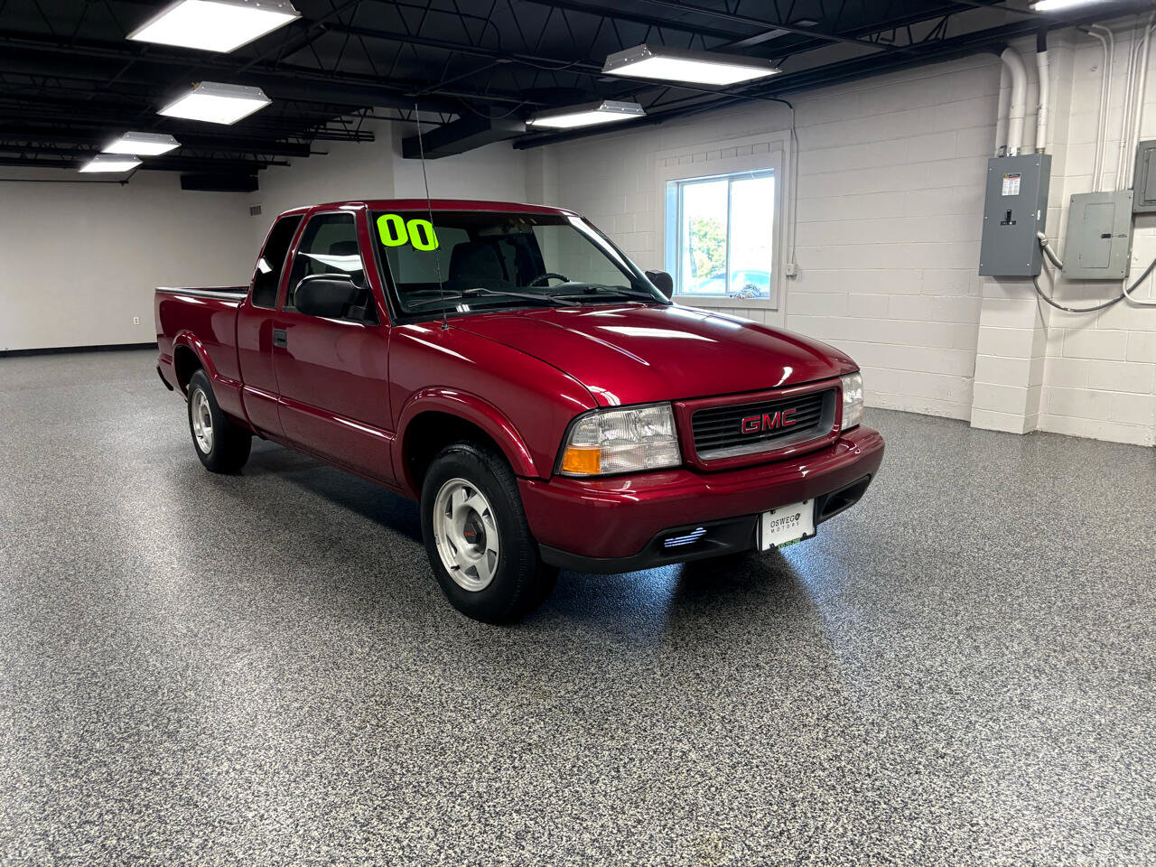 Used 2000 GMC Sonoma SLS w/ SLS Super Spec Pkg 2 image 3