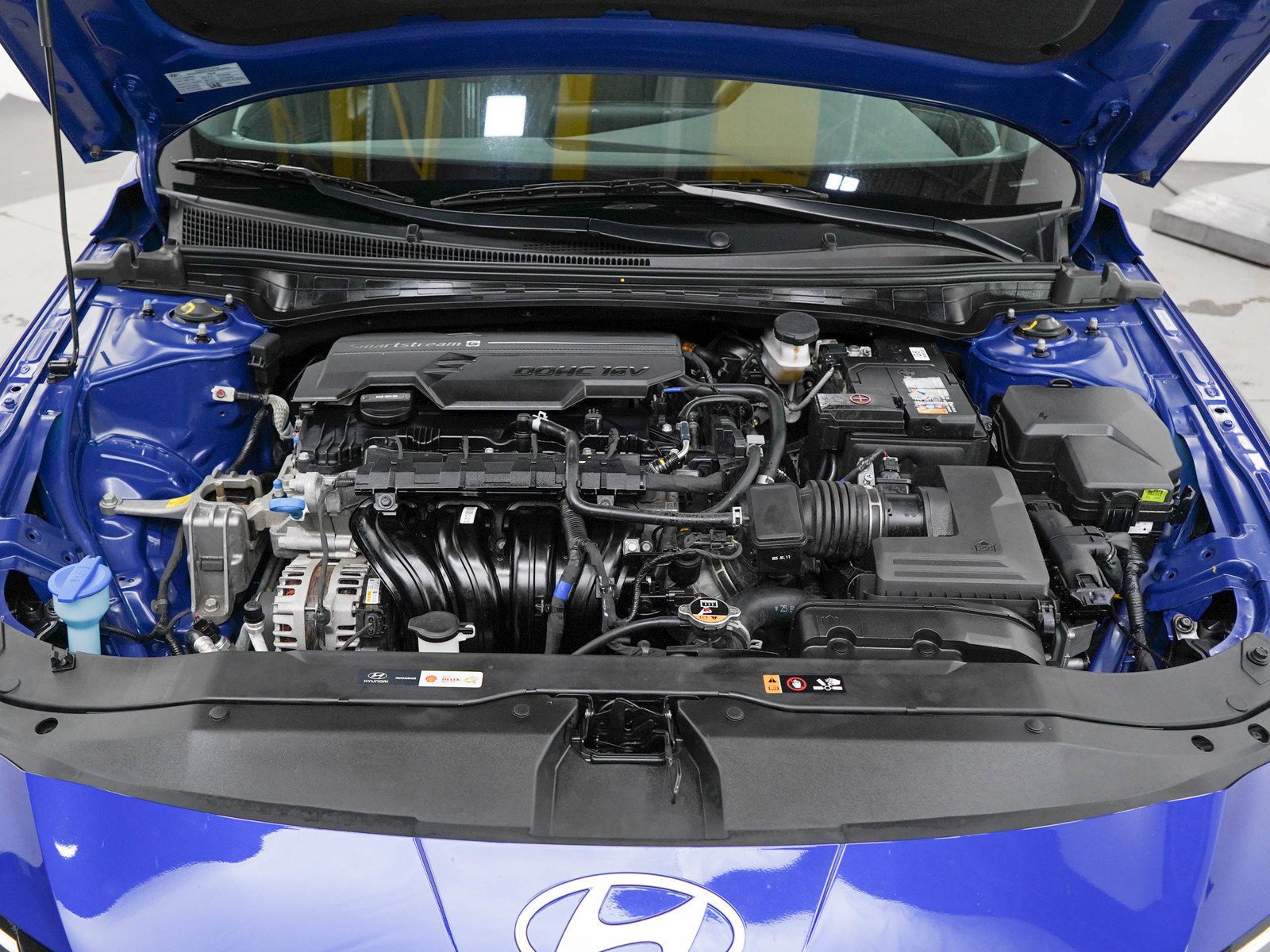 Used 2025 Hyundai Elantra SEL FWD image 30