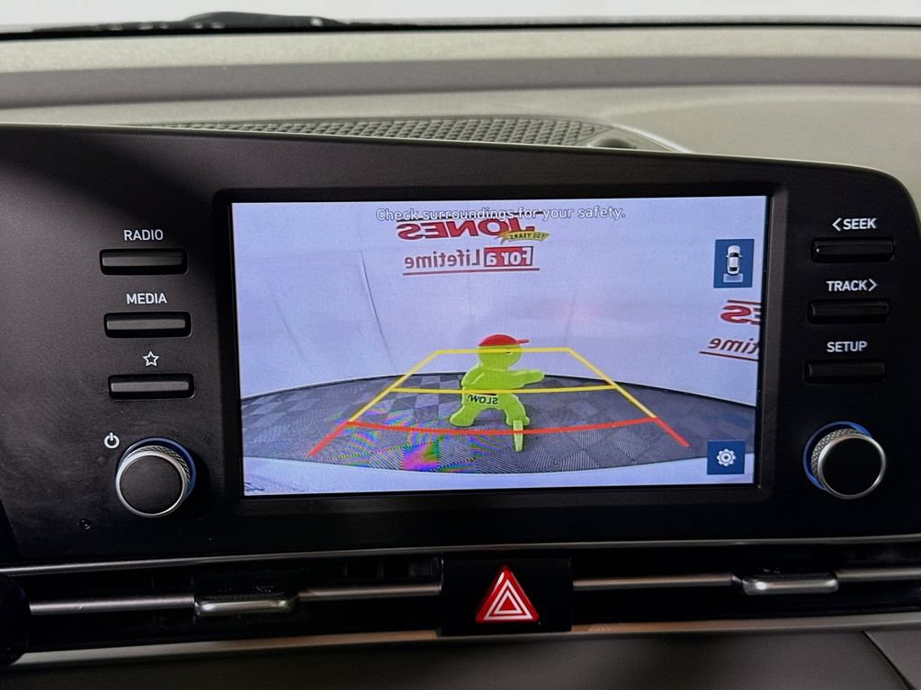 Certified 2022 Hyundai Elantra SE FWD image 6