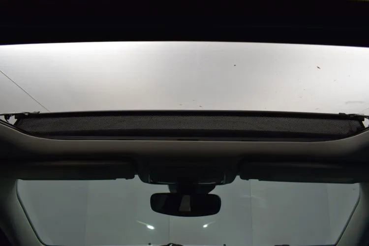 Used 2022 Jeep Cherokee Limited AWD/4WD image 20