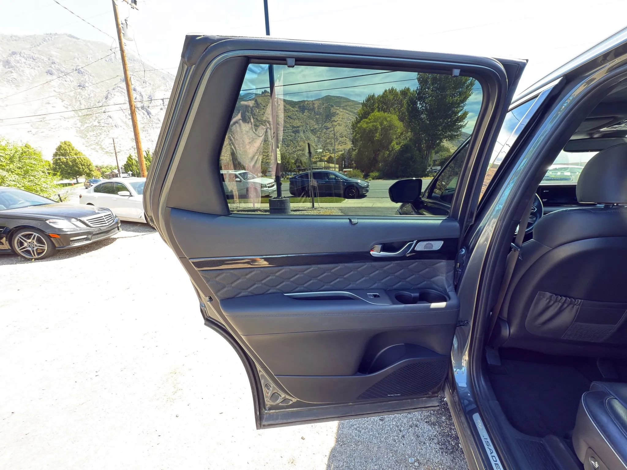 Used 2022 Hyundai Palisade Calligraphy image 23