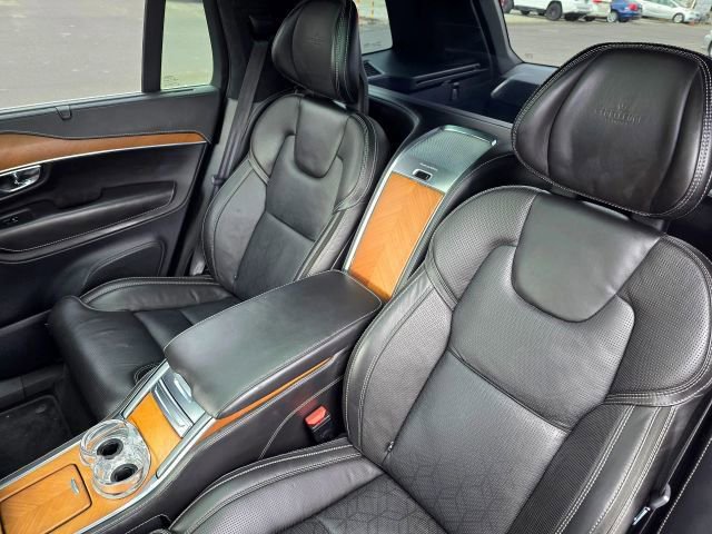 Used 2017 Volvo XC90 T8 Excellence image 32