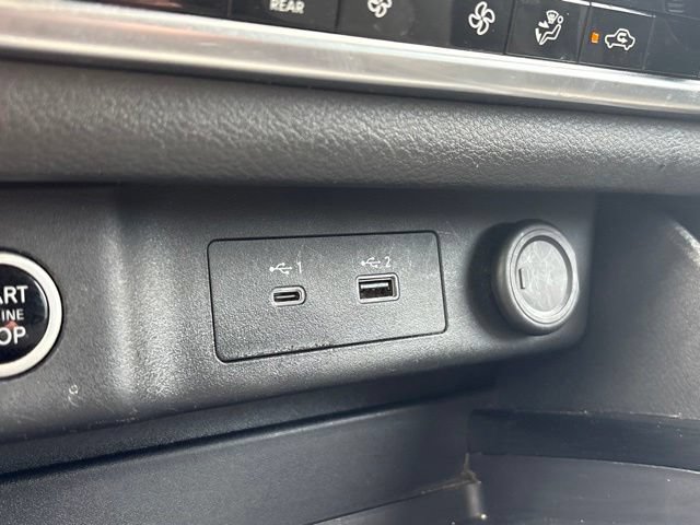 Used 2023 Nissan Rogue SV AWD/4WD image 17