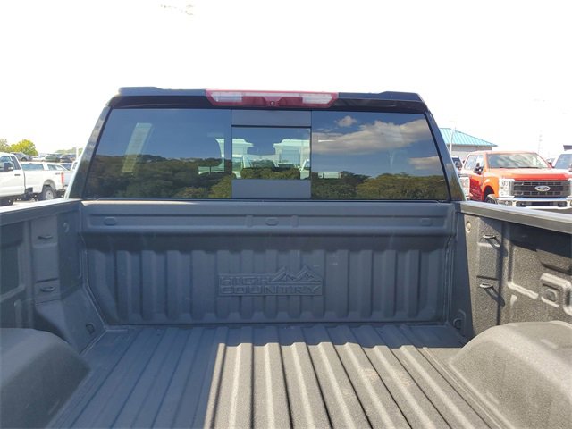 Used 2023 Chevrolet Silverado 1500 High Country w/ Z71 Off-Road Package image 9