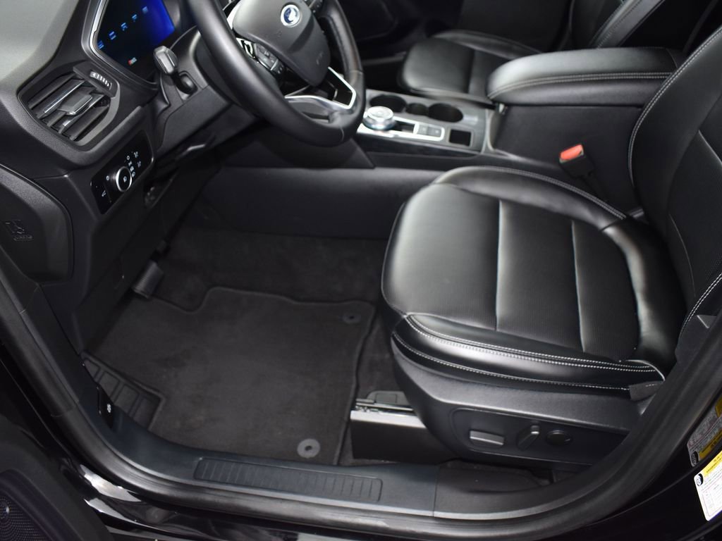 Used 2024 Ford Escape Platinum image 12