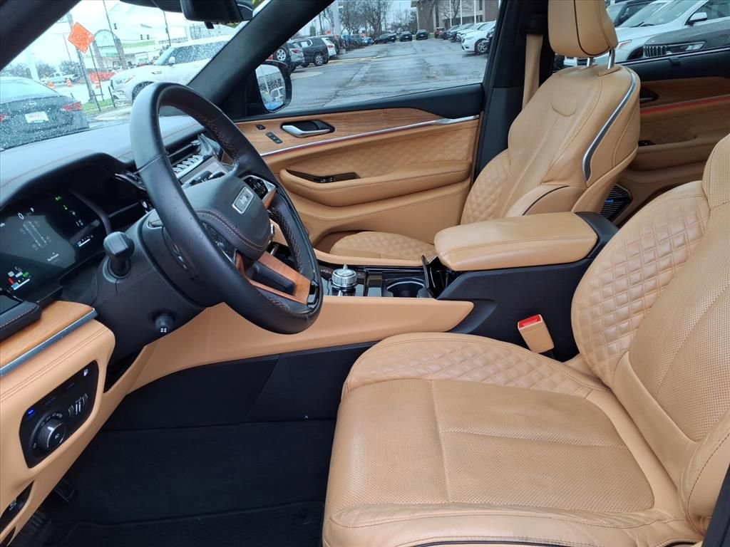 Certified 2022 Jeep Grand Cherokee Summit AWD/4WD image 8
