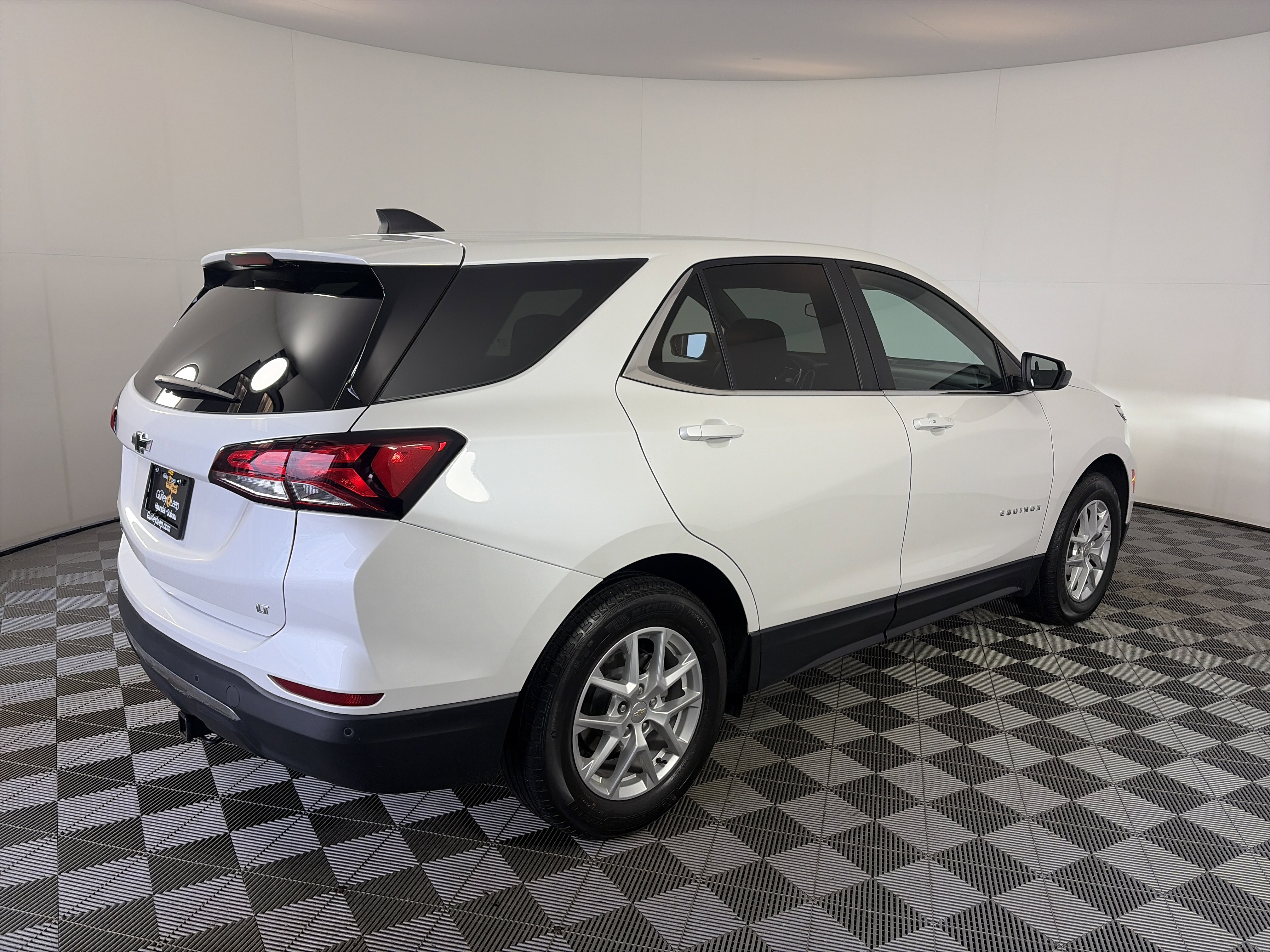 Used 2024 Chevrolet Equinox LT w/ LPO, Floor Liner Package image 10