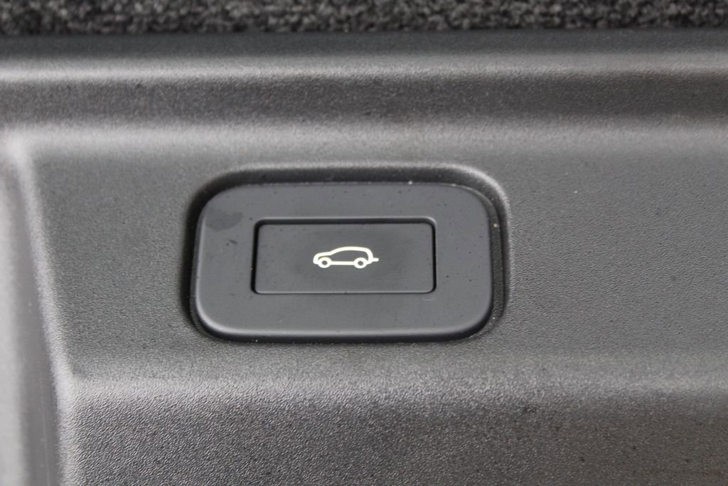 Used 2025 Land Rover Range Rover SE image 27