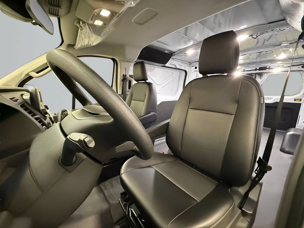 Used 2024 Ford Transit 250 Low Roof RWD image 18
