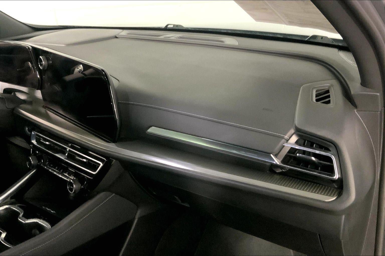 Used 2024 Chevrolet Traverse LT AWD/4WD image 18