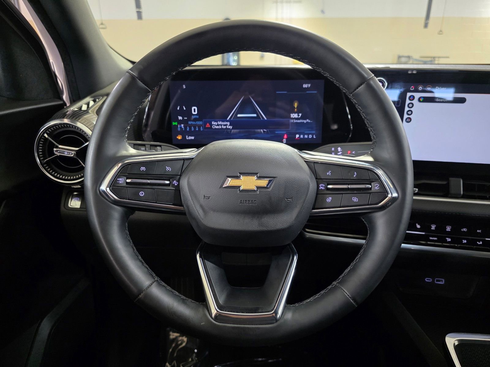 Used 2025 Chevrolet Equinox LT image 29