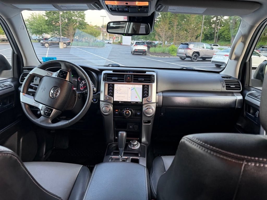 Used 2021 Toyota 4Runner SR5 Premium w/ Moonroof Package AWD/4WD image 19