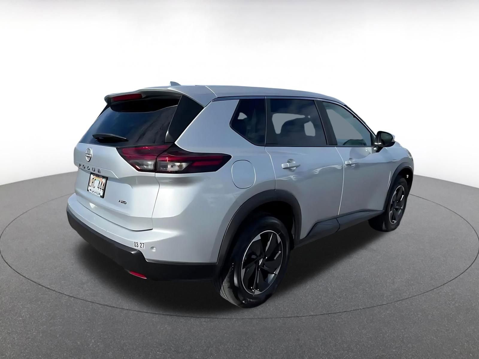 Used 2025 Nissan Rogue SV image 15
