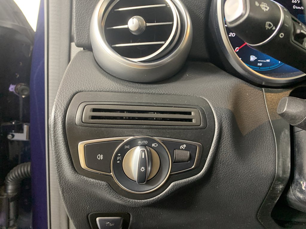 Used 2021 Mercedes-Benz GLC 300 w/ AMG Line image 17