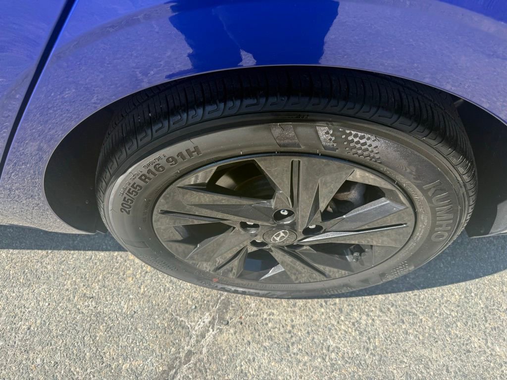 Used 2021 Hyundai Elantra SEL FWD image 12