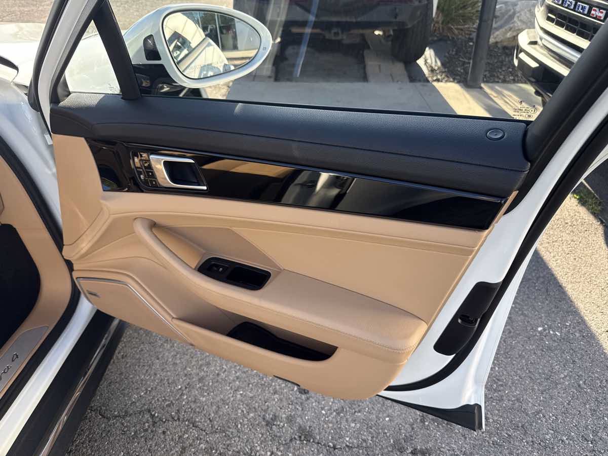 Used 2021 Porsche Panamera 4 Executive AWD/4WD image 25