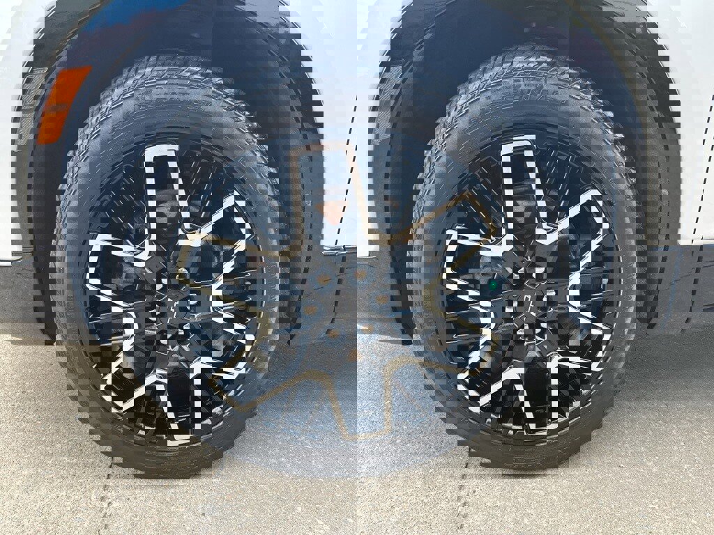 Used 2023 Chevrolet Blazer RS w/ Driver Confidence II Package image 6