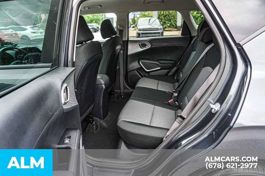 Used 2025 Kia Soul LX w/ LX Technology Package FWD image 21