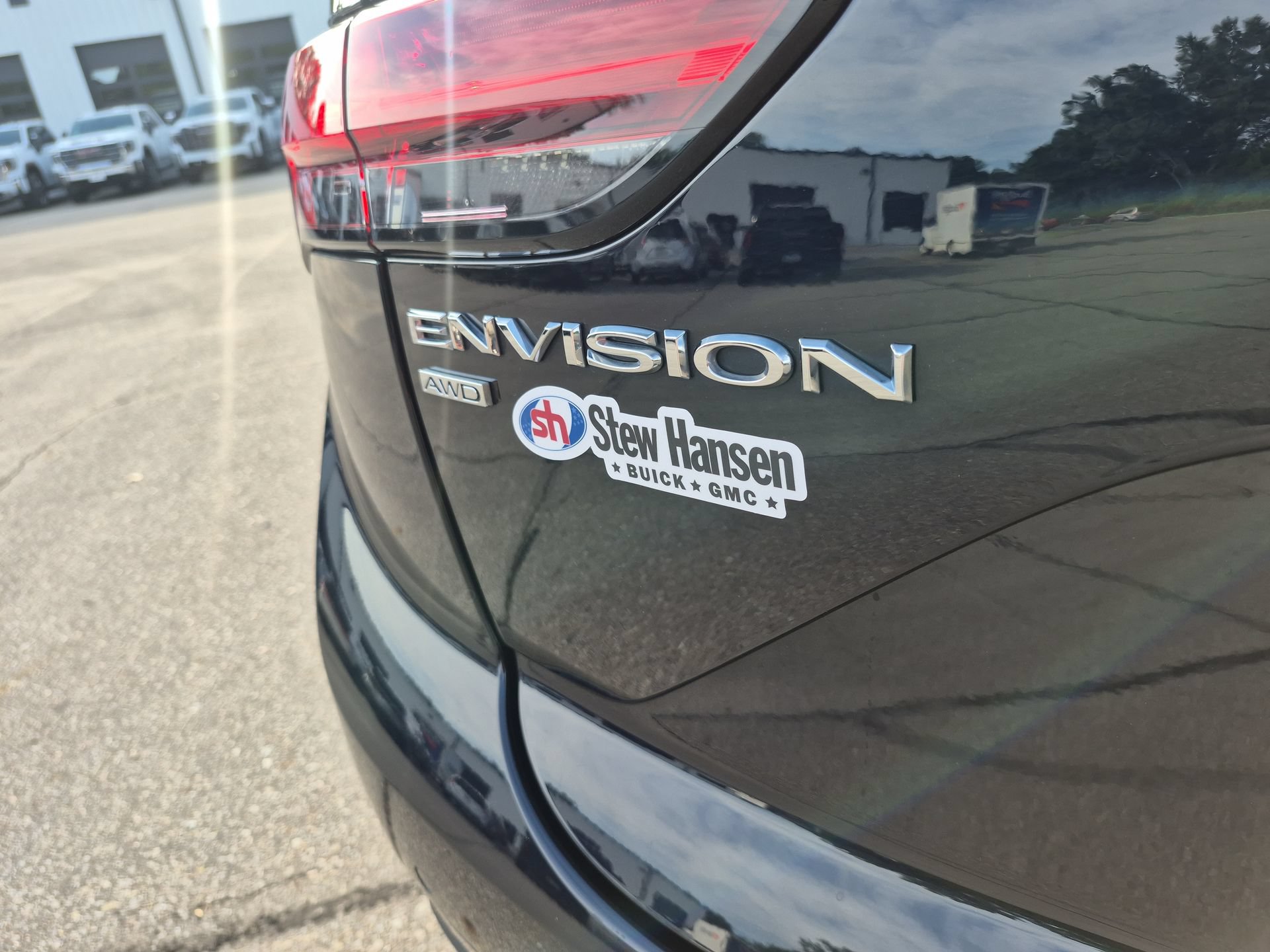 Used 2021 Buick Envision Essence w/ Technology Package I AWD/4WD image 32